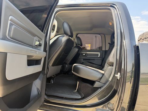 Used 2016 RAM 2500 Big Horn w/ Black Appearance Group AWD/4WD image 17