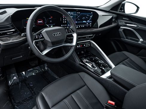 New 2025 Audi Q5 2.0T Premium Plus image 8