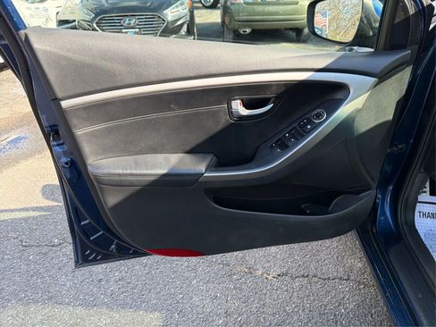 Used 2013 Hyundai Elantra GT w/ Style Pkg image 22