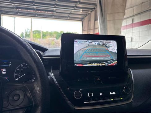 Used 2024 Toyota Corolla LE FWD image 30