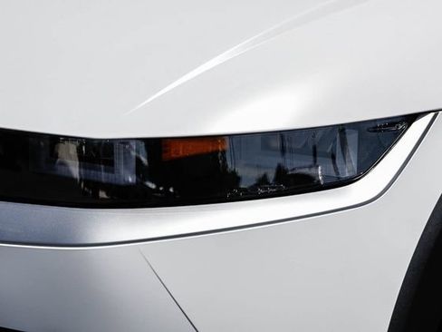 New 2026 Hyundai Ioniq 5 SEL RWD image 8