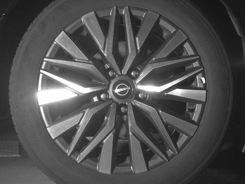 Used 2025 Nissan Altima 2.5 SV FWD image 18