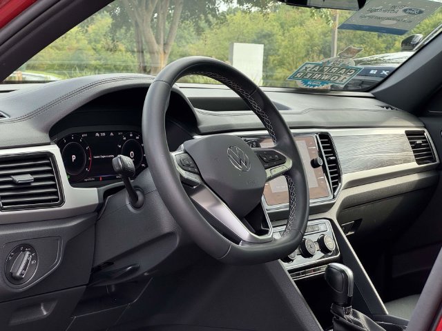 Used 2022 Volkswagen Atlas Cross Sport SE AWD/4WD image 33