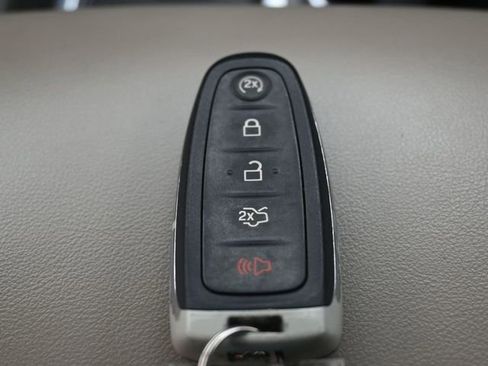 Used 2017 Lincoln Navigator Select image 17