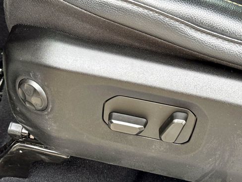 Used 2024 Jeep Wrangler Unlimited Sahara w/ Safety Group image 14