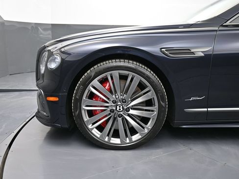 Used 2025 Bentley Flying Spur Plug-In Hybrid AWD/4WD image 12