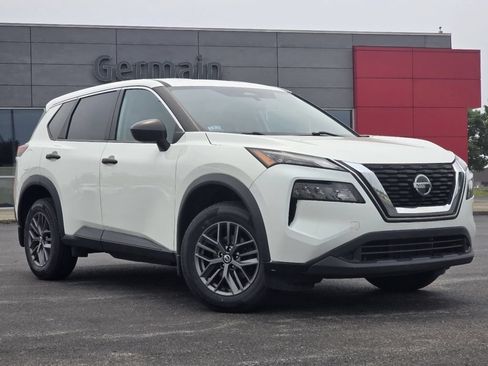 Used 2021 Nissan Rogue S AWD/4WD image 2