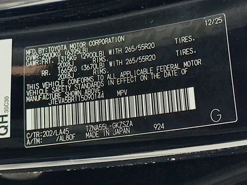 Used 2026 Toyota 4Runner Limited AWD/4WD image 12