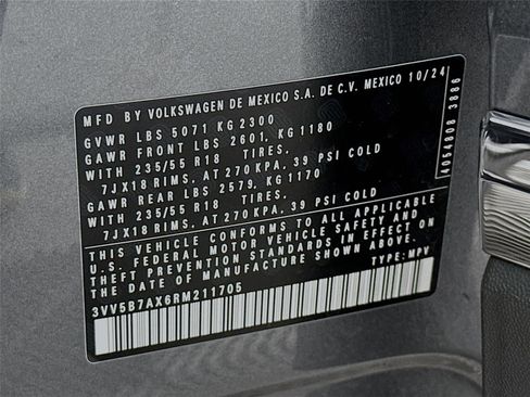 Used 2024 Volkswagen Tiguan Wolfsburg Edition image 28