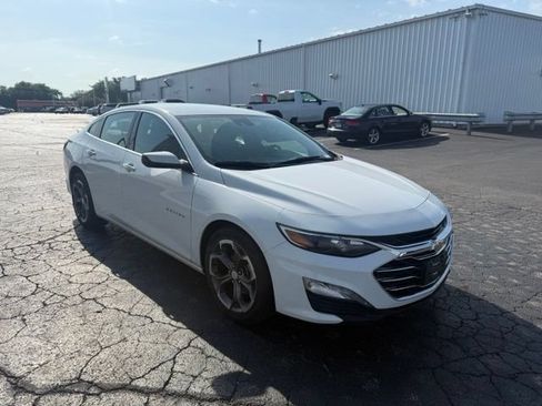 Used 2024 Chevrolet Malibu LT FWD image 3
