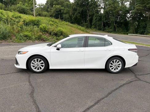 Used 2024 Toyota Camry LE FWD image 6