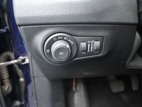 Used 2020 Jeep Compass Latitude image 34