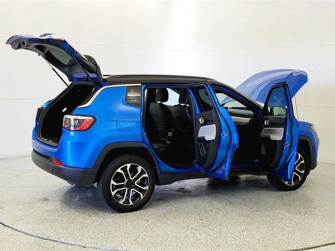 Used 2024 Jeep Compass Limited AWD/4WD image 12