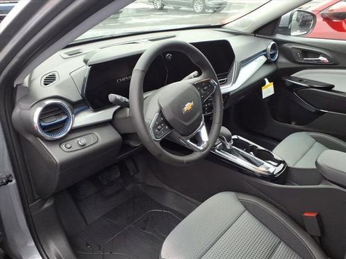 New 2026 Chevrolet Trax LT w/ Driver Confidence Package image 7