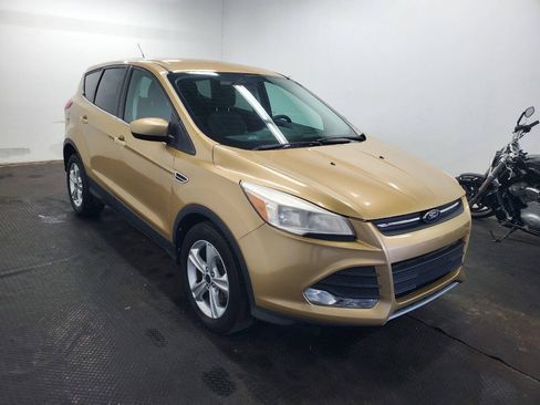 Used 2015 Ford Escape SE AWD/4WD image 3