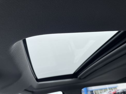 Used 2021 Chevrolet Silverado 1500 LT Trail Boss w/ Convenience Package II image 16