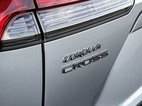 Used 2026 Toyota Corolla Cross XLE w/ Convenience Package FWD image 10