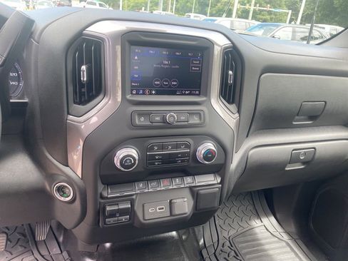 Certified 2024 GMC Sierra 2500 Pro w/ Convenience Package image 10