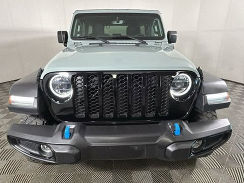 Used 2023 Jeep Wrangler Unlimited w/ Cold Weather Group AWD/4WD image 8