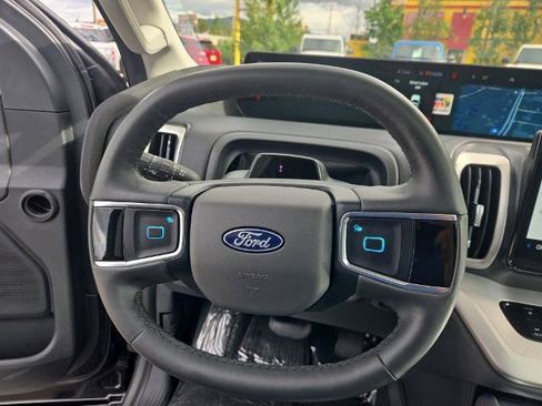 Certified 2025 Ford Expedition Active AWD/4WD image 29
