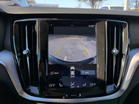 Used 2019 Volvo S60 T5 Momentum image 14