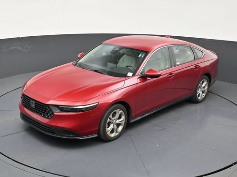 Used 2023 Honda Accord LX image 12