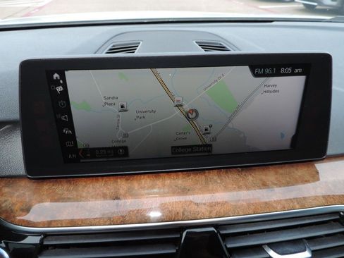 Used 2018 BMW 530i w/ Premium Package image 21