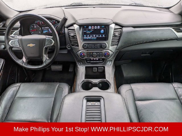 Used 2017 Chevrolet Suburban LT w/ Luxury Package RWD image 14