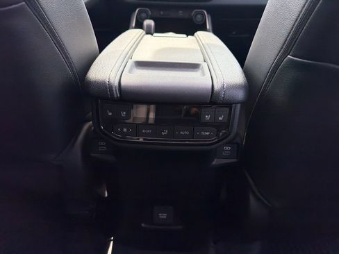 New 2026 Toyota Grand Highlander AWD Hybrid image 27