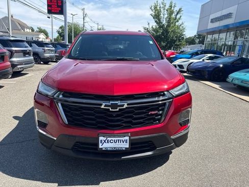 Used 2023 Chevrolet Traverse RS AWD/4WD image 7