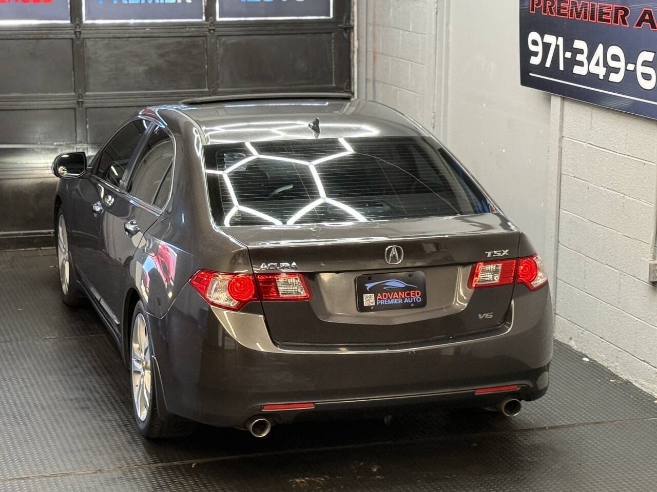 Used 2010 Acura TSX w/ Technology Package FWD image 7