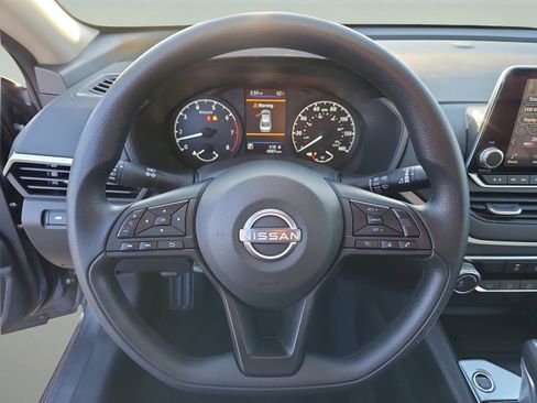 Certified 2025 Nissan Altima 2.5 S image 16