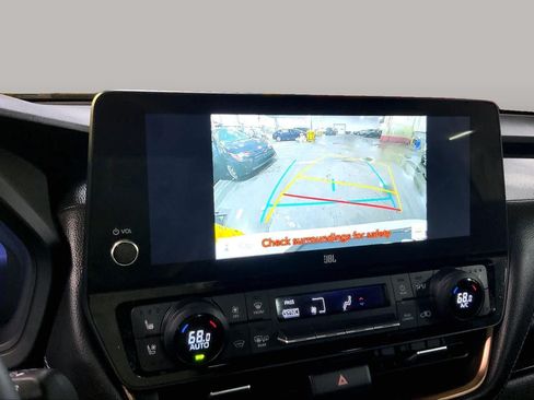 Used 2025 Toyota Grand Highlander AWD Hybrid image 27