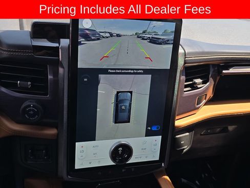 Used 2022 Ford Expedition Platinum AWD/4WD image 16