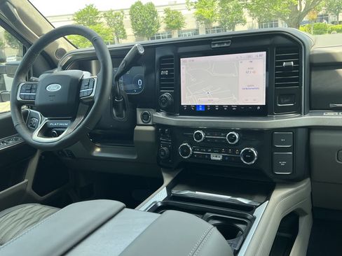 New 2026 Ford F450 Platinum w/ Platinum Plus Package AWD/4WD image 3