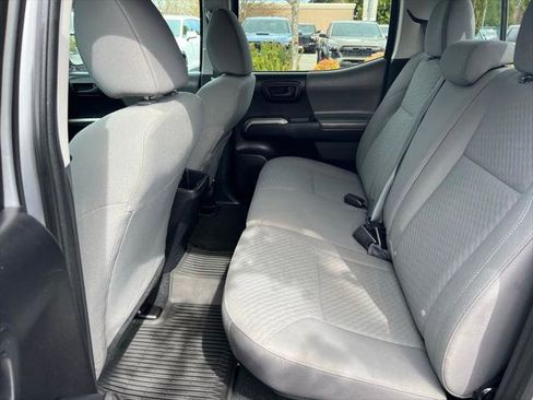 Certified 2020 Toyota Tacoma SR5 image 17