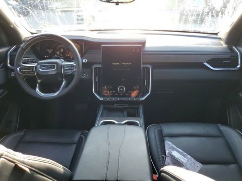Used 2025 GMC Acadia Denali w/ Super Cruise Package FWD image 11