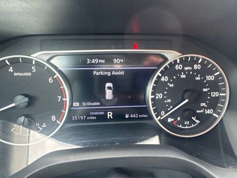 Used 2025 Nissan Rogue SV FWD image 12