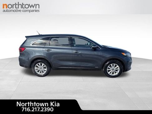 Certified 2020 Kia Sorento LX image 3