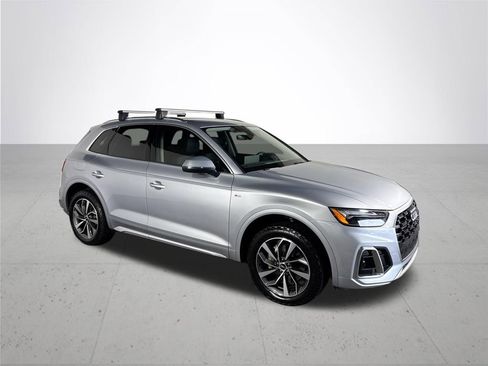 Used 2023 Audi Q5 2.0T Premium w/ Convenience Package AWD/4WD image 4