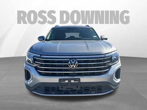 Used 2024 Volkswagen Atlas SE image 2