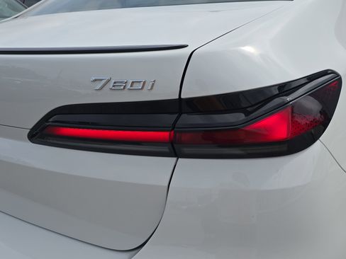 New 2025 BMW 760i xDrive image 8
