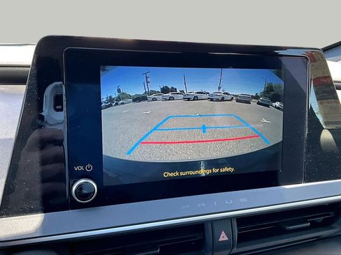 Used 2025 Toyota Prius LE FWD image 26