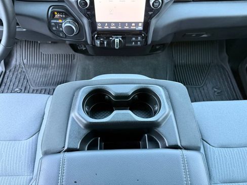 Used 2024 RAM 1500 Big Horn AWD/4WD image 28