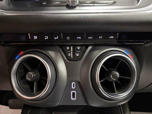 Used 2023 Chevrolet Blazer LT w/ Midnight/Sport Edition image 39