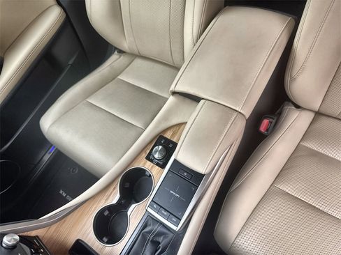 Used 2022 Lexus RX 450hL AWD w/ Premium Package image 24