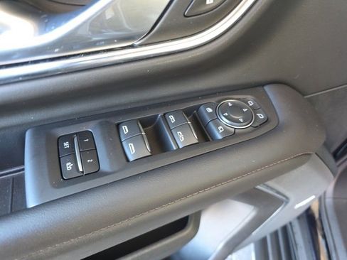 Used 2024 Chevrolet Tahoe High Country image 26