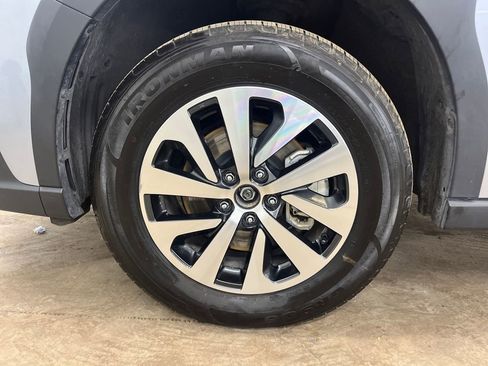 Used 2024 Subaru Outback Premium image 28