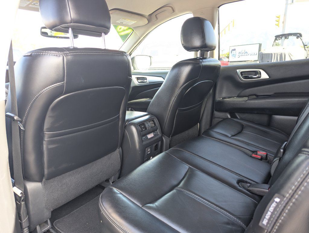 Used 2018 Nissan Pathfinder SL w/ Cargo Package FWD image 30