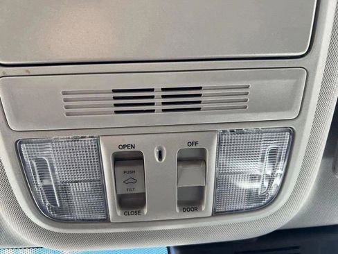 Used 2019 Honda Accord EX image 18